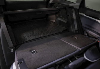 Подержанный автомобиль Geely Atlas 2024 года (26 фото)