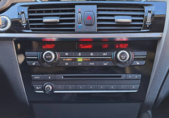 Подержанный автомобиль BMW X4 2015 года (20 фото)