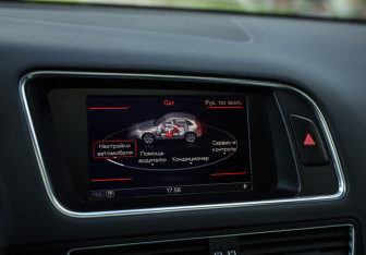 Подержанный автомобиль Audi Q5 2012 года (15 фото)