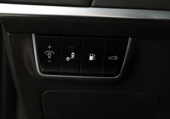 Подержанный автомобиль Kia Stinger 2018 года (21 фото)