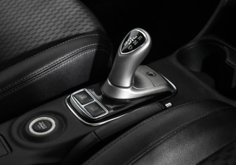 Подержанный автомобиль Mitsubishi Outlander 2013 года (14 фото)