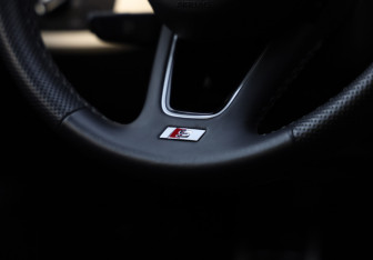 Подержанный автомобиль Audi A4 Sedan 2020 года (12 фото)