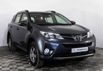 Подержанный автомобиль Toyota RAV4 2014 года (3 фото)