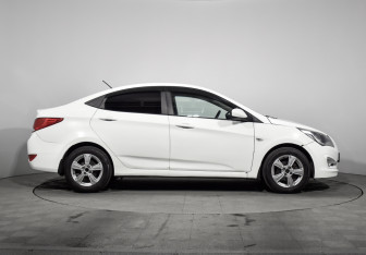 Подержанный автомобиль Hyundai Solaris Sedan 2016 года (4 фото)