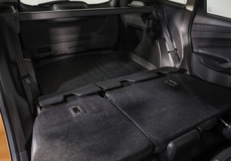 Подержанный автомобиль Ford Kuga 2015 года (24 фото)
