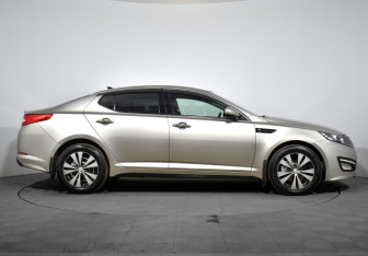 Подержанный автомобиль Kia Optima Sedan 2013 года (4 фото)