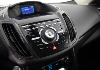 Подержанный автомобиль Ford Kuga 2013 года (18 фото)