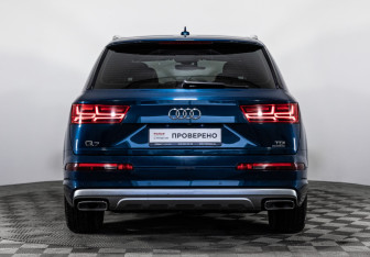 Подержанный автомобиль Audi Q7 2018 года (7 фото)