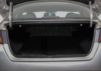 Подержанный автомобиль Kia Optima Sedan 2013 года (25 фото)