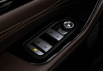 Подержанный автомобиль Exeed VX 2022 года (19 фото)