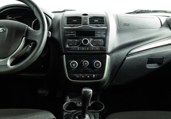 Подержанный автомобиль LADA (ВАЗ) Granta Liftback 2019 года (14 фото)