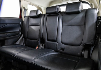 Подержанный автомобиль Mitsubishi Outlander 2013 года (20 фото)