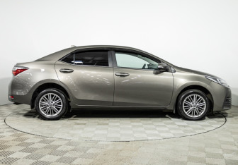 Подержанный автомобиль Toyota Corolla Sedan 2018 года (4 фото)