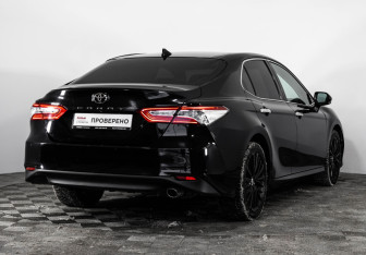 Подержанный автомобиль Toyota Camry Sedan 2019 года (6 фото)