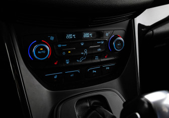 Подержанный автомобиль Ford Kuga 2018 года (18 фото)