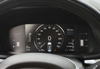 Подержанный автомобиль Volvo V60 Cross Country 2019 года (31 фото)