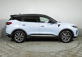 Подержанный автомобиль Chery Tiggo 7 Pro Max 2023 года (4 фото)