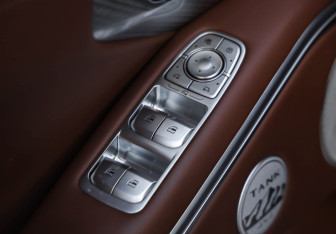 Подержанный автомобиль Tank 700 2024 года (24 фото)