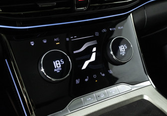 Подержанный автомобиль Exeed VX 2022 года (23 фото)