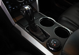 Подержанный автомобиль Ford Explorer 2013 года (21 фото)