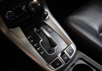 Подержанный автомобиль Chevrolet Captiva 2013 года (21 фото)