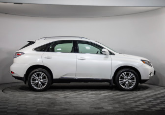 Подержанный автомобиль Lexus RX 2011 года (4 фото)