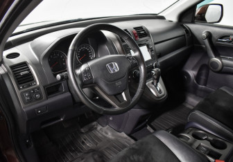 Подержанный автомобиль Honda CR-V 2012 года (9 фото)