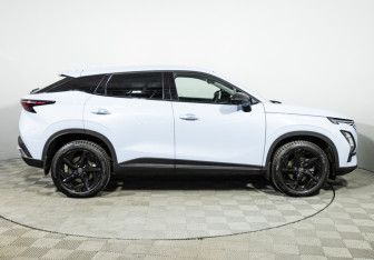 Подержанный автомобиль Omoda C5 2023 года (4 фото)