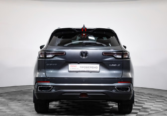 Подержанный автомобиль Changan CS55PLUS 2024 года (6 фото)