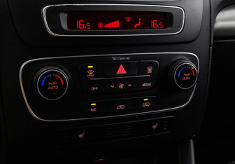 Подержанный автомобиль Kia Sorento 2013 года (14 фото)