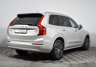Подержанный автомобиль Volvo XC90 2021 года (5 фото)