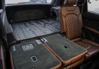 Подержанный автомобиль Audi Q7 2017 года (37 фото)