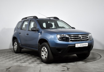 Подержанный автомобиль Renault Duster 2014 года (3 фото)