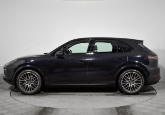 Подержанный автомобиль Porsche Cayenne 2019 года (8 фото)