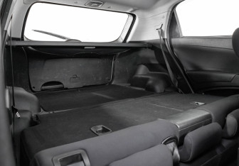 Подержанный автомобиль SsangYong Actyon 2013 года (17 фото)