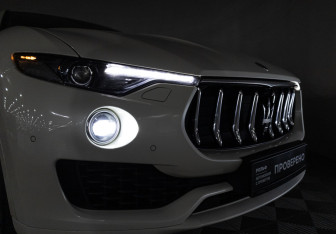 Подержанный автомобиль Maserati Levante 2017 года (35 фото)