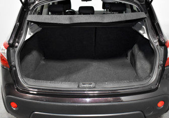 Подержанный автомобиль Nissan Qashqai 2013 года (20 фото)