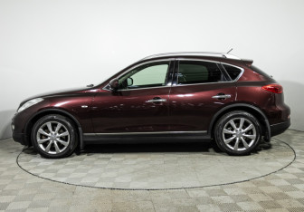 Подержанный автомобиль Infiniti EX 2012 года (8 фото)