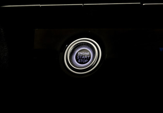 Подержанный автомобиль Omoda C5 2023 года (18 фото)