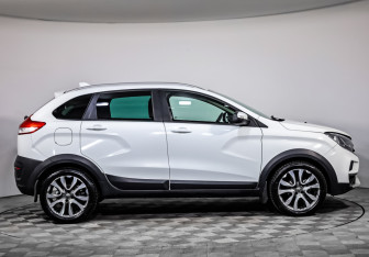 Подержанный автомобиль LADA (ВАЗ) XRAY 2019 года (4 фото)