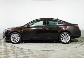 Подержанный автомобиль Opel Insignia Sedan 2013 года (8 фото)