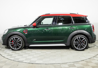 Подержанный автомобиль MINI Countryman 2017 года (8 фото)