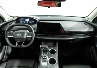Подержанный автомобиль Changan UNI-S 2024 года (13 фото)