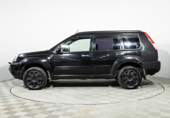 Подержанный автомобиль Nissan X-Trail 2006 года (8 фото)