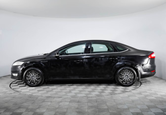Подержанный автомобиль Ford Mondeo Sedan 2010 года (8 фото)