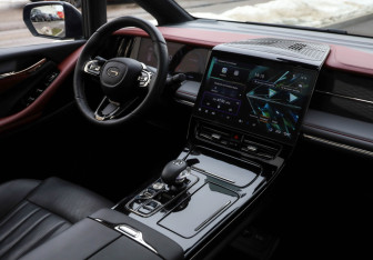 Подержанный автомобиль GAC M8 2024 года (9 фото)