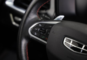 Подержанный автомобиль Geely Tugella 2023 года (12 фото)