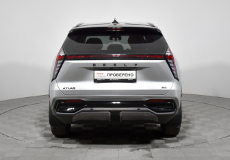 Подержанный автомобиль Geely Atlas 2024 года (6 фото)