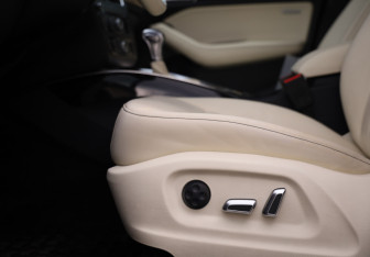Подержанный автомобиль Audi Q5 2013 года (21 фото)