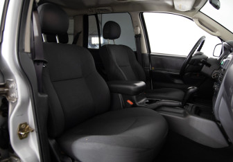 Подержанный автомобиль Jeep Grand Cherokee 2004 года (11 фото)